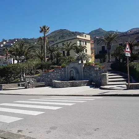 شقة Casa Crispi 10